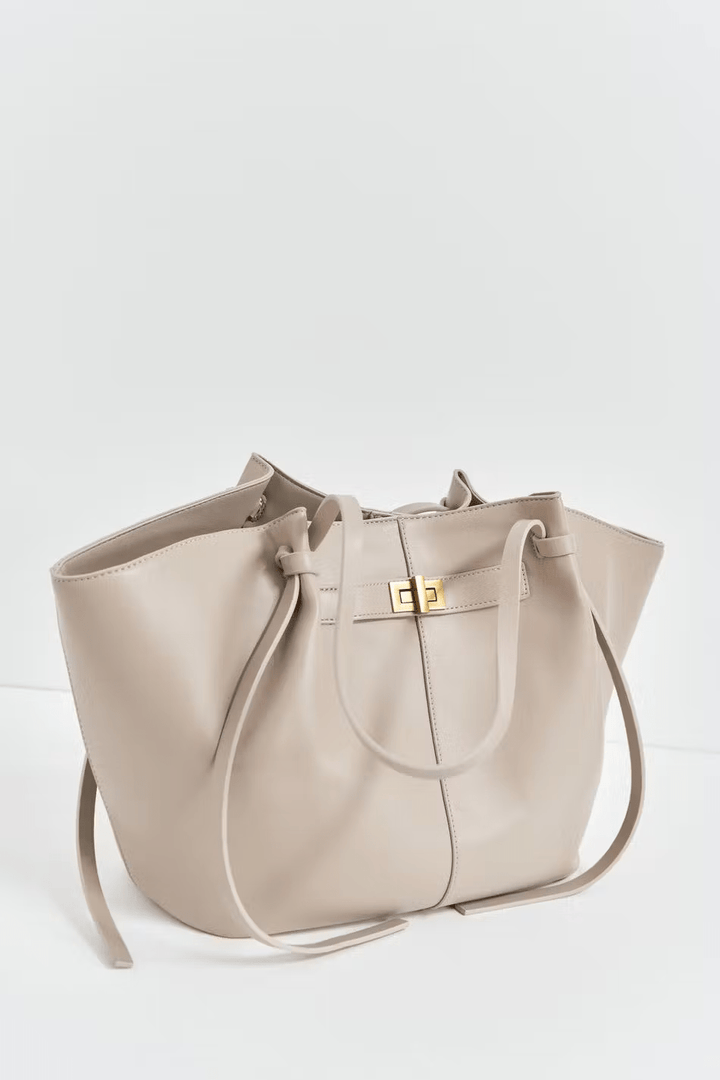 Verona | Structured Shoulder Bag – Elegant Everyday Style