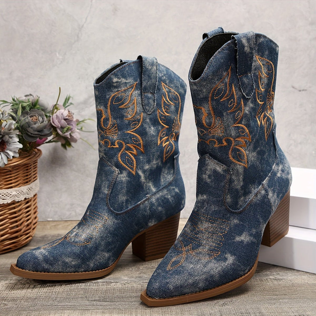 Daniela | Elegant And Embroidered Wide-Calf Cowboy Boots
