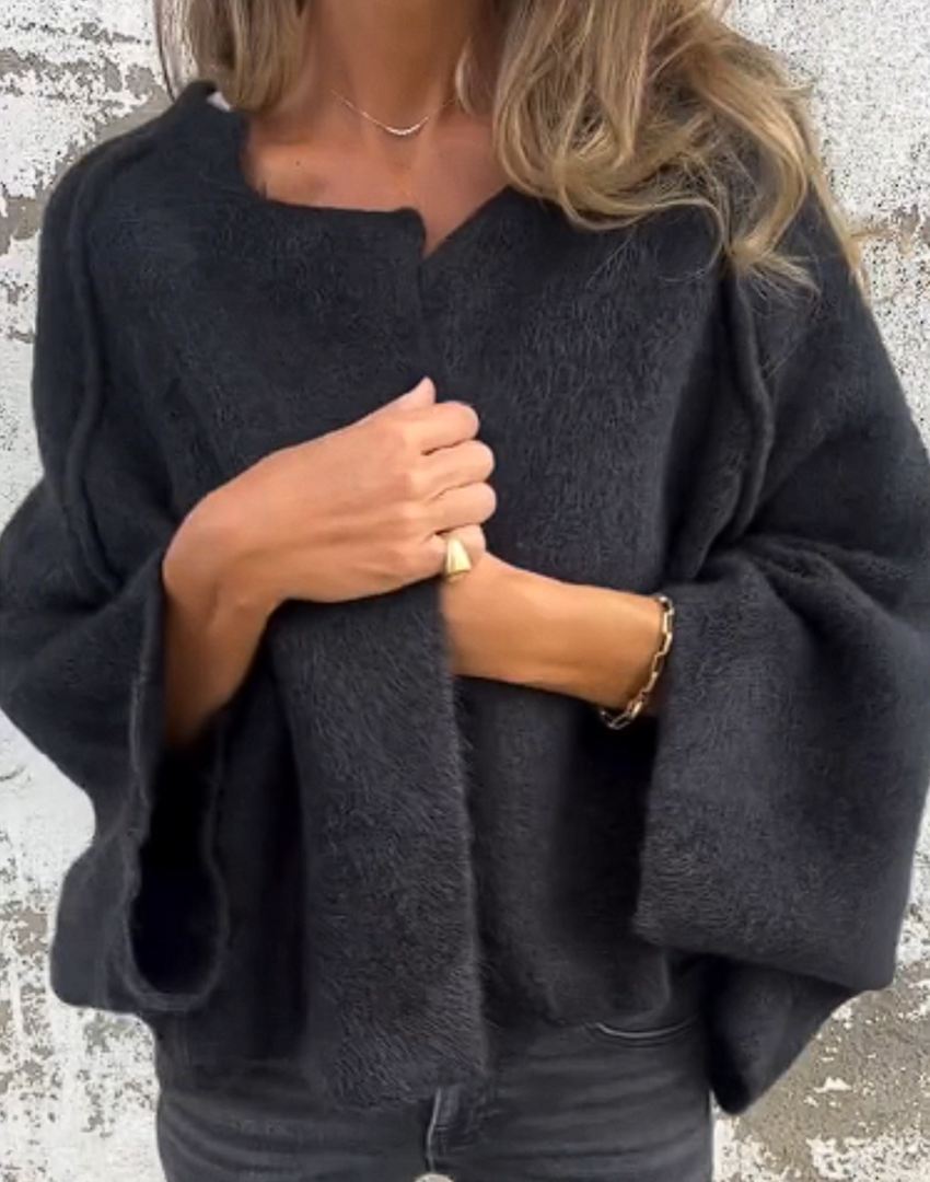 ISMERA – NEUTRAL DRAPED KNIT TOP