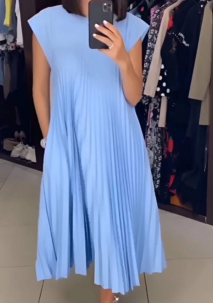 Simone | Lightweight and Refined Pleated Dress