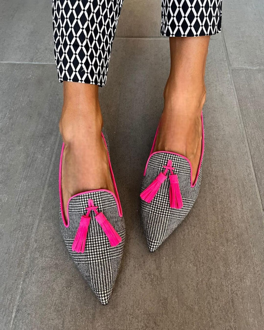 Ariella | Elegant Fluo Fringes Pointed Loafers