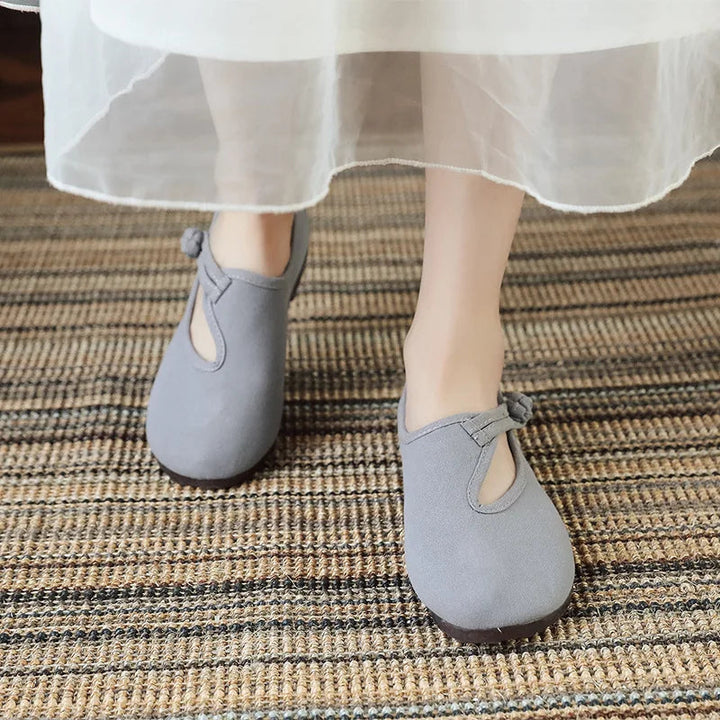 Avery | Women's Cutout Mary Jane Loafer