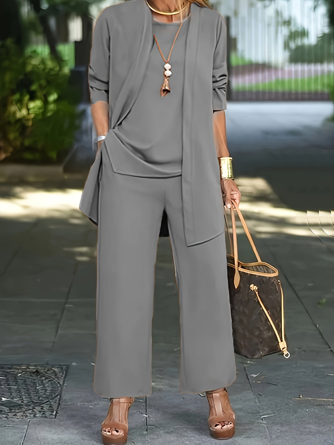 SYLVIE – VERSASTYLE THREE-PIECE SET