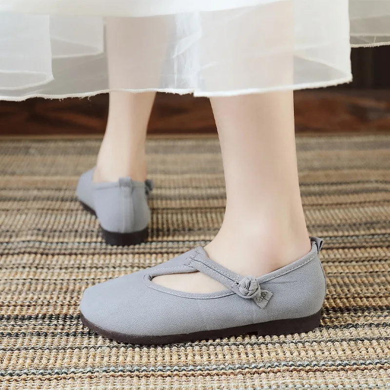 Avery | Women's Cutout Mary Jane Loafer