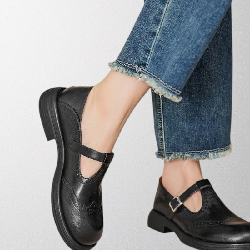Clara - Timeless Mary Janes