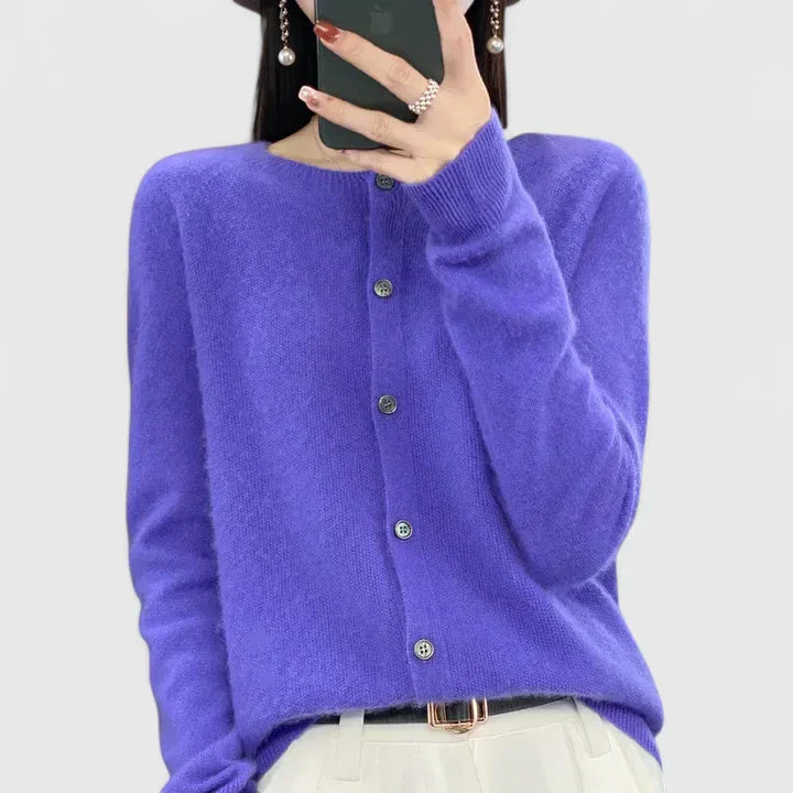 Sarah - Comfortable Cardigan