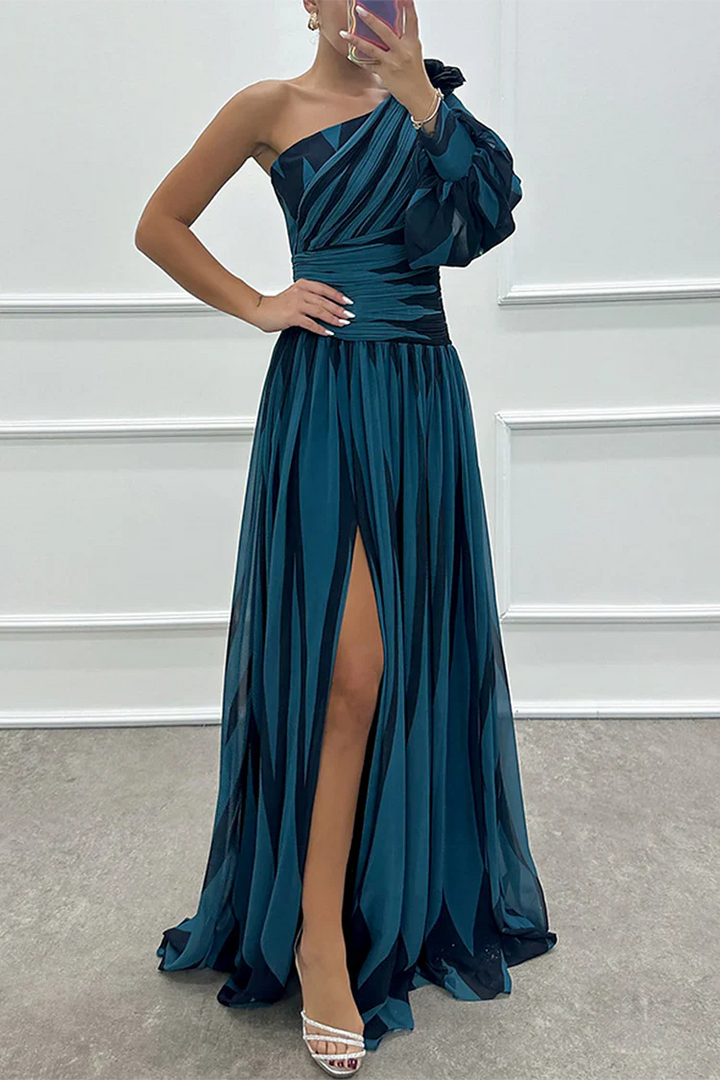 Stella - Elegant Striped One-Shoulder Maxi Dress