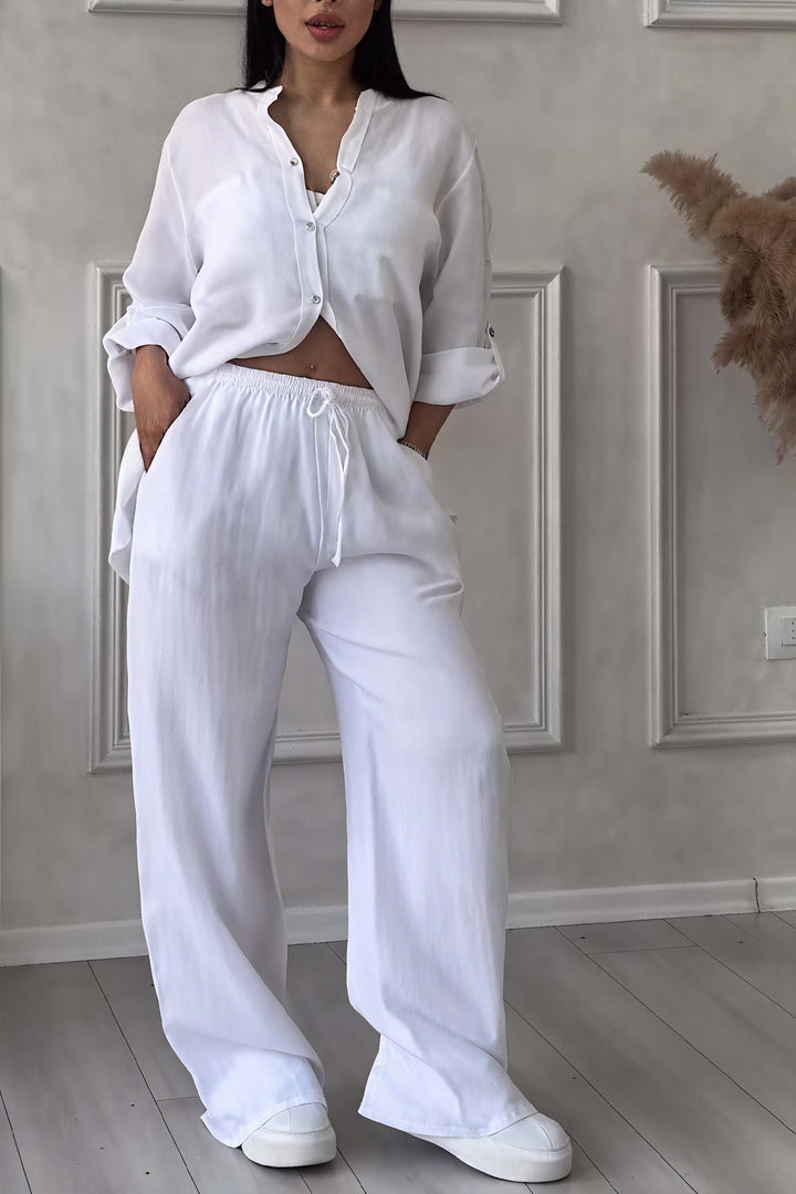 Regina | Timeless Ensemble: Style and Comfort Combined