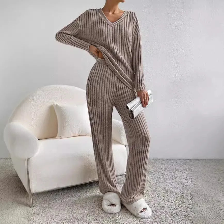 Adeline | Women's Cozy Knitted Sweater and Pants Two-Piece Set