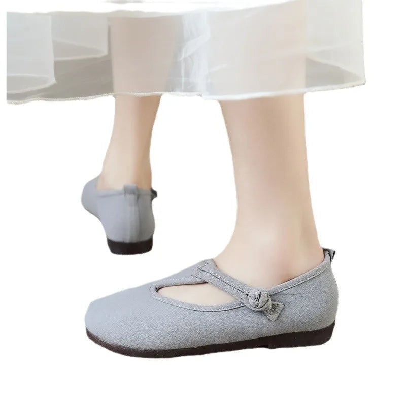 Avery | Women's Cutout Mary Jane Loafer