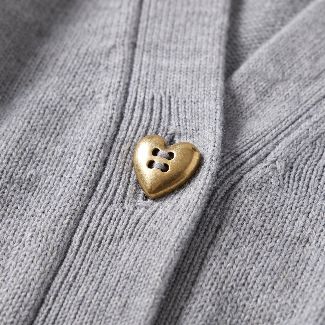 Everly | Comfortable Knit Cardigan with Charming Heart Buttons