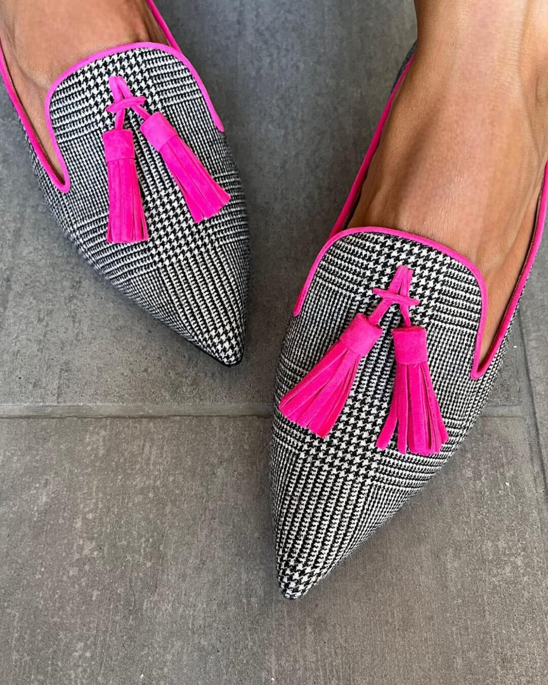 Ariella | Elegant Fluo Fringes Pointed Loafers