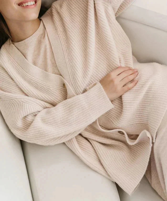 Evelyn | Women's Elegant Cashmere Cardigan Vest