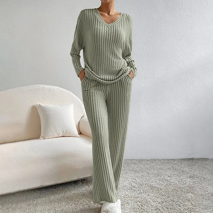 Adeline | Women's Cozy Knitted Sweater and Pants Two-Piece Set