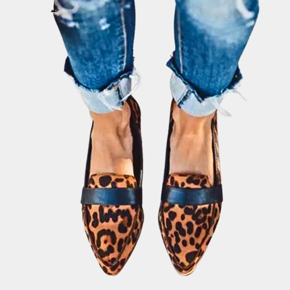 Serenithra – Classic Round Toe Loafers