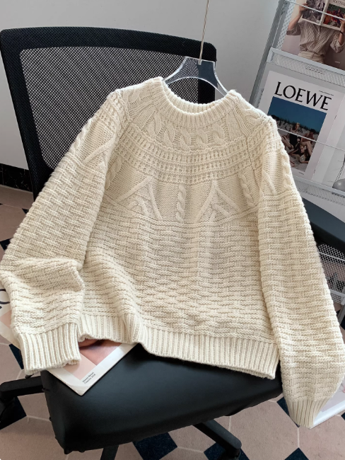 Jane | Women's Crew Neck Cable Knit Jumper
