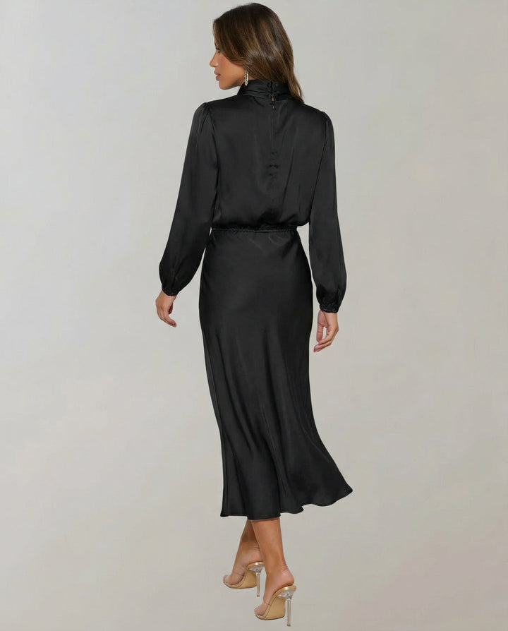 Zora | Elegant Luminous Long-Sleeve Satin Dress