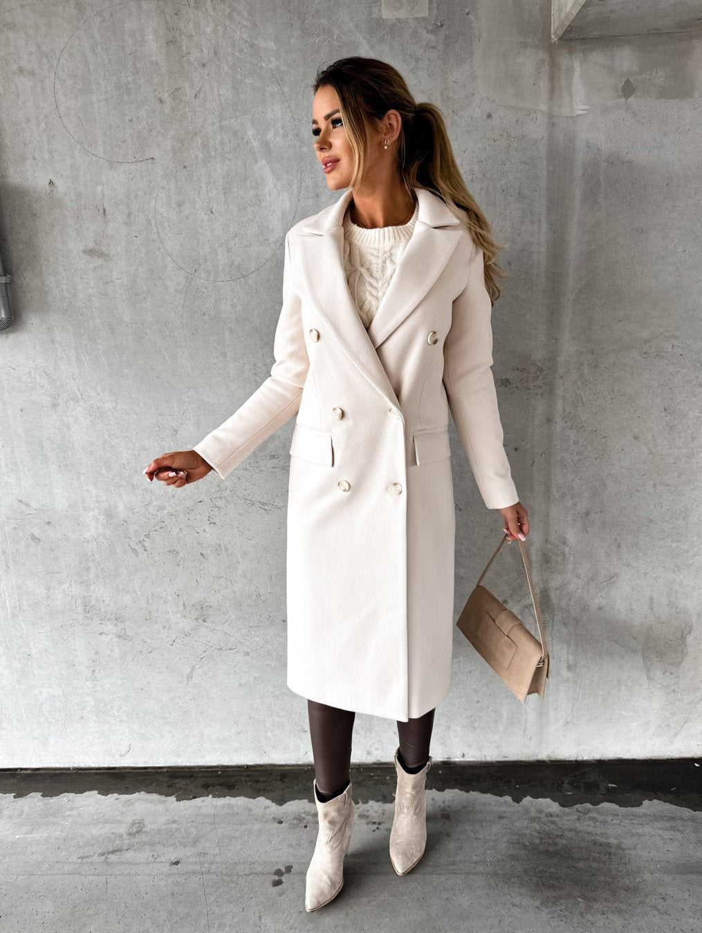ZEVALISSEA – CLASSIC DOUBLE-BREASTED COAT