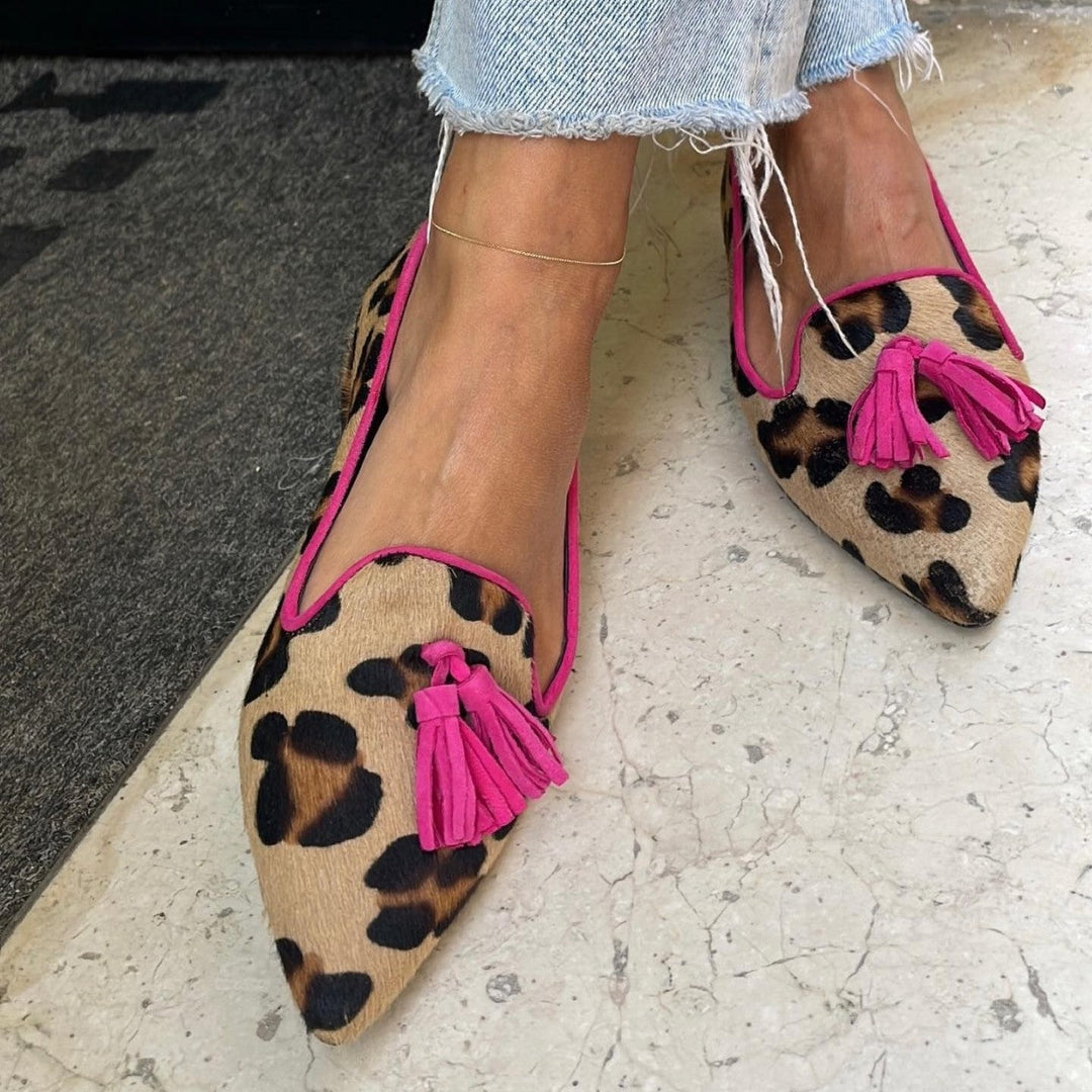 ANIMAL PRINT BALLET FLATS WITH CHIC TASSELS