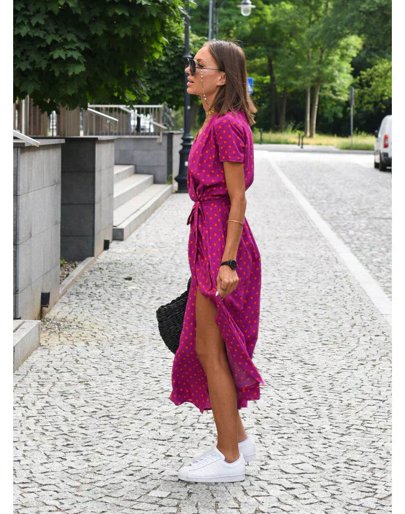 Suzanne – Elegant dress with V-neck