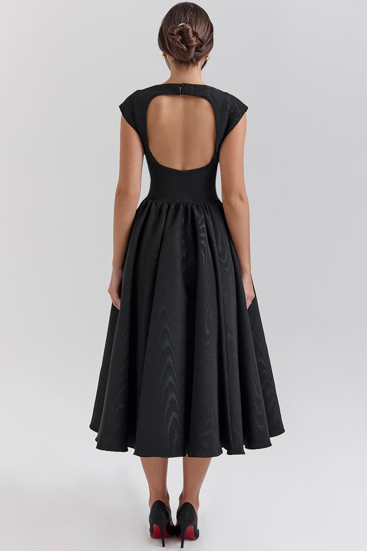 LUMI – BACKLESS DROPPED SHOULDER DRESS