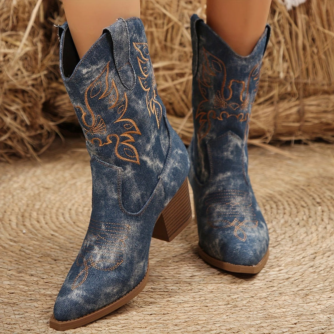 Daniela | Elegant And Embroidered Wide-Calf Cowboy Boots