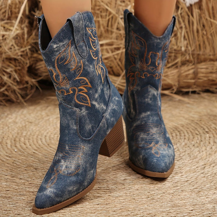 Daniela | Elegant And Embroidered Wide-Calf Cowboy Boots