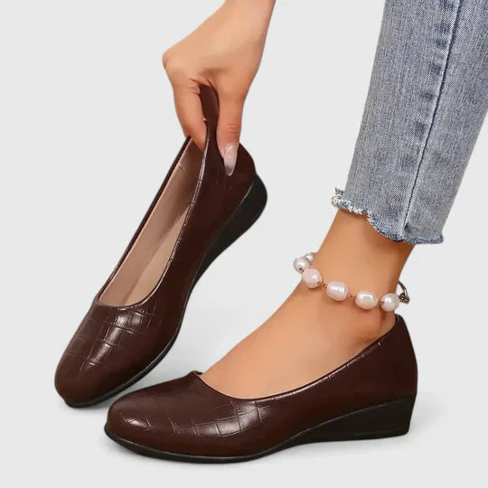 AMELYSTRA – ORTHOPEDIC SHOES