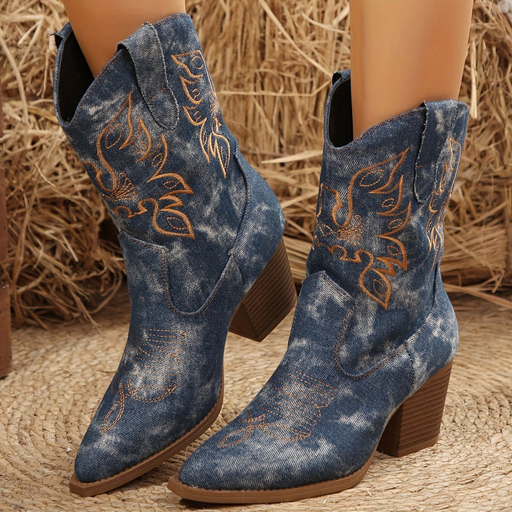 Daniela | Elegant And Embroidered Wide-Calf Cowboy Boots