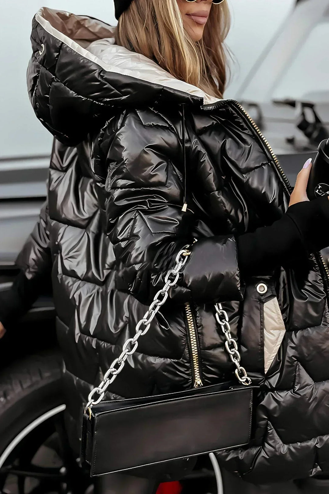 Savrani - Elegant winter coat with hood and padding
