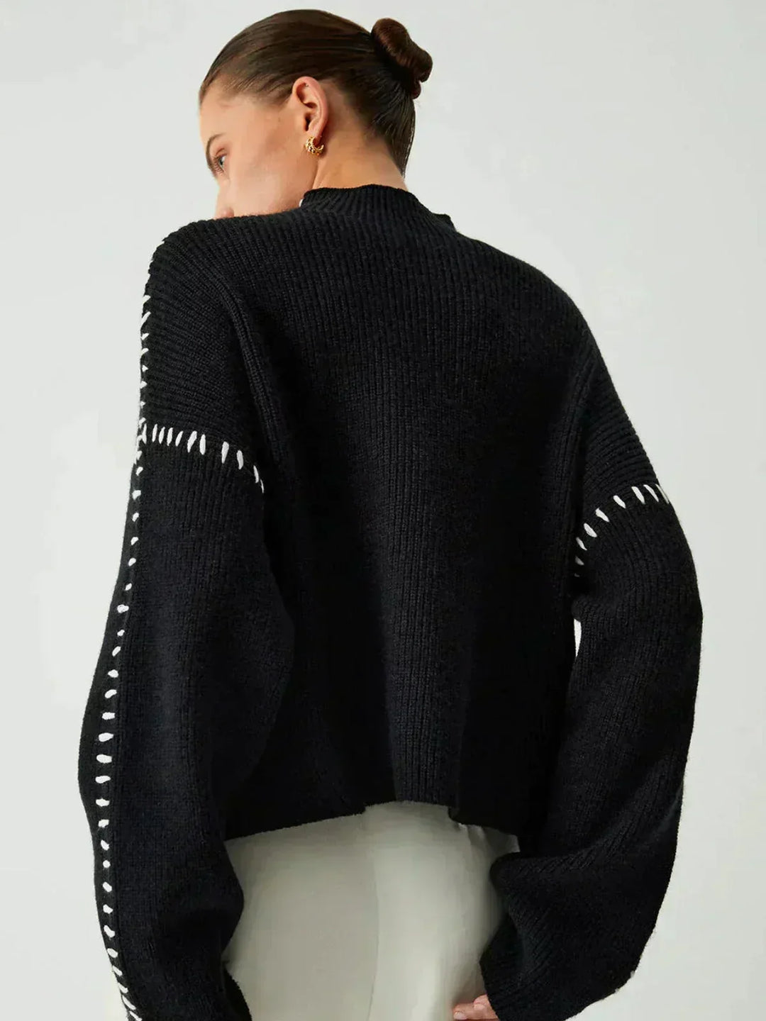Nia - Cozy Sweater