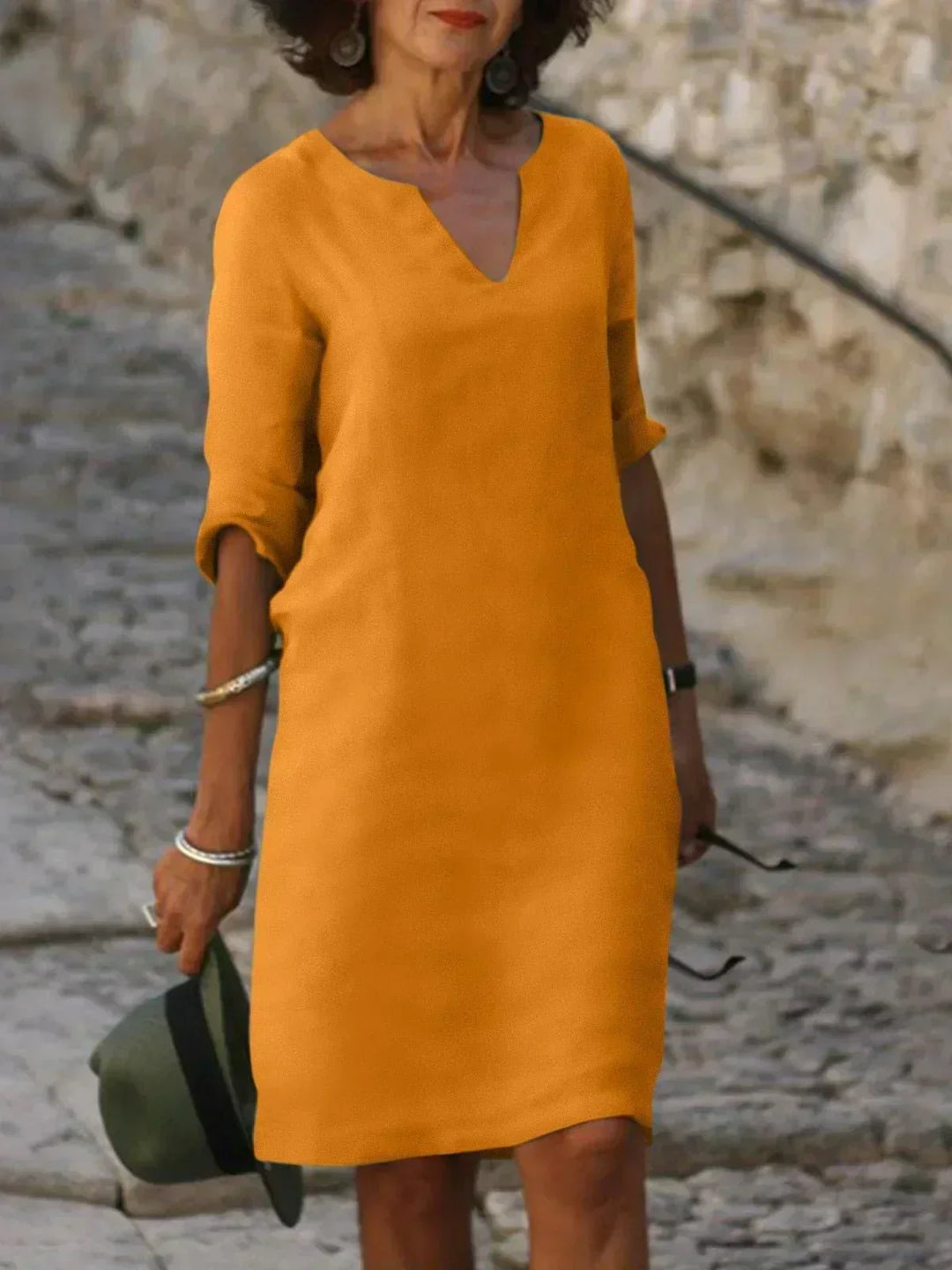 Emery – Elegant and Refined Tummy-Covering Dress