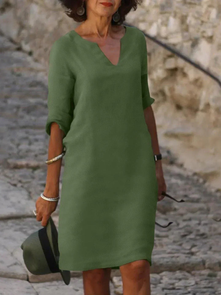 Emery – Elegant and Refined Tummy-Covering Dress